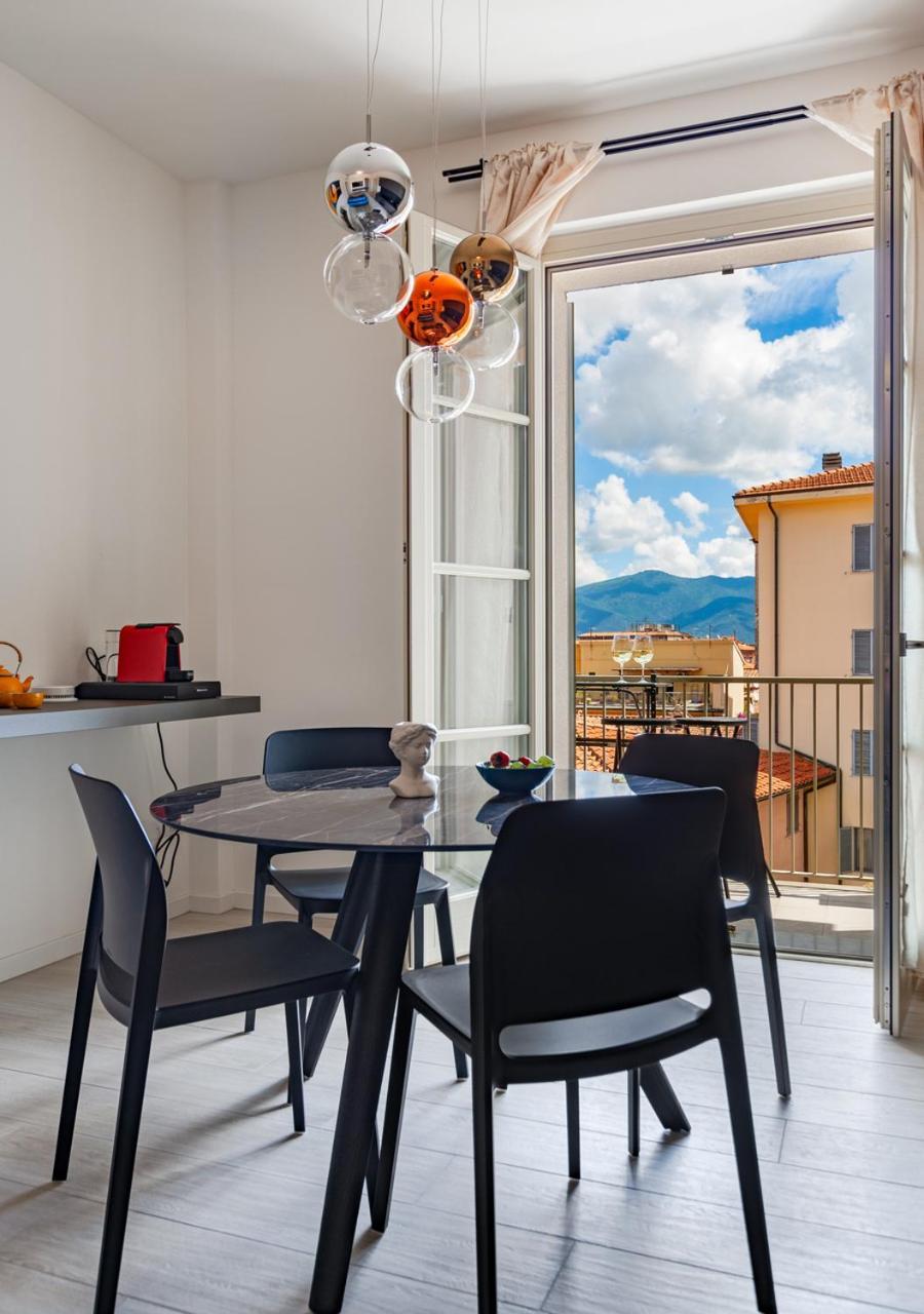 Tower View Luxury Apartment On The River ピサ エクステリア 写真