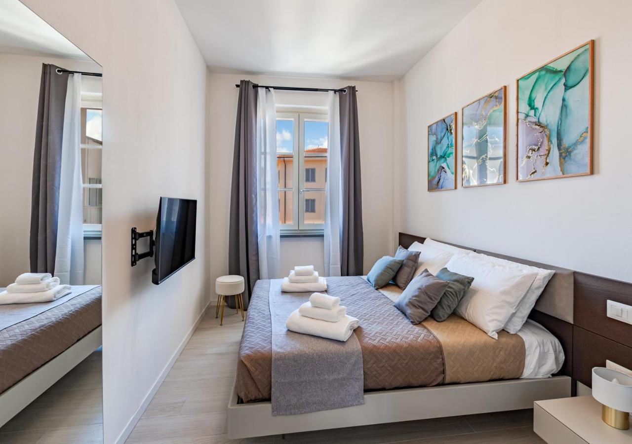 Tower View Luxury Apartment On The River ピサ エクステリア 写真