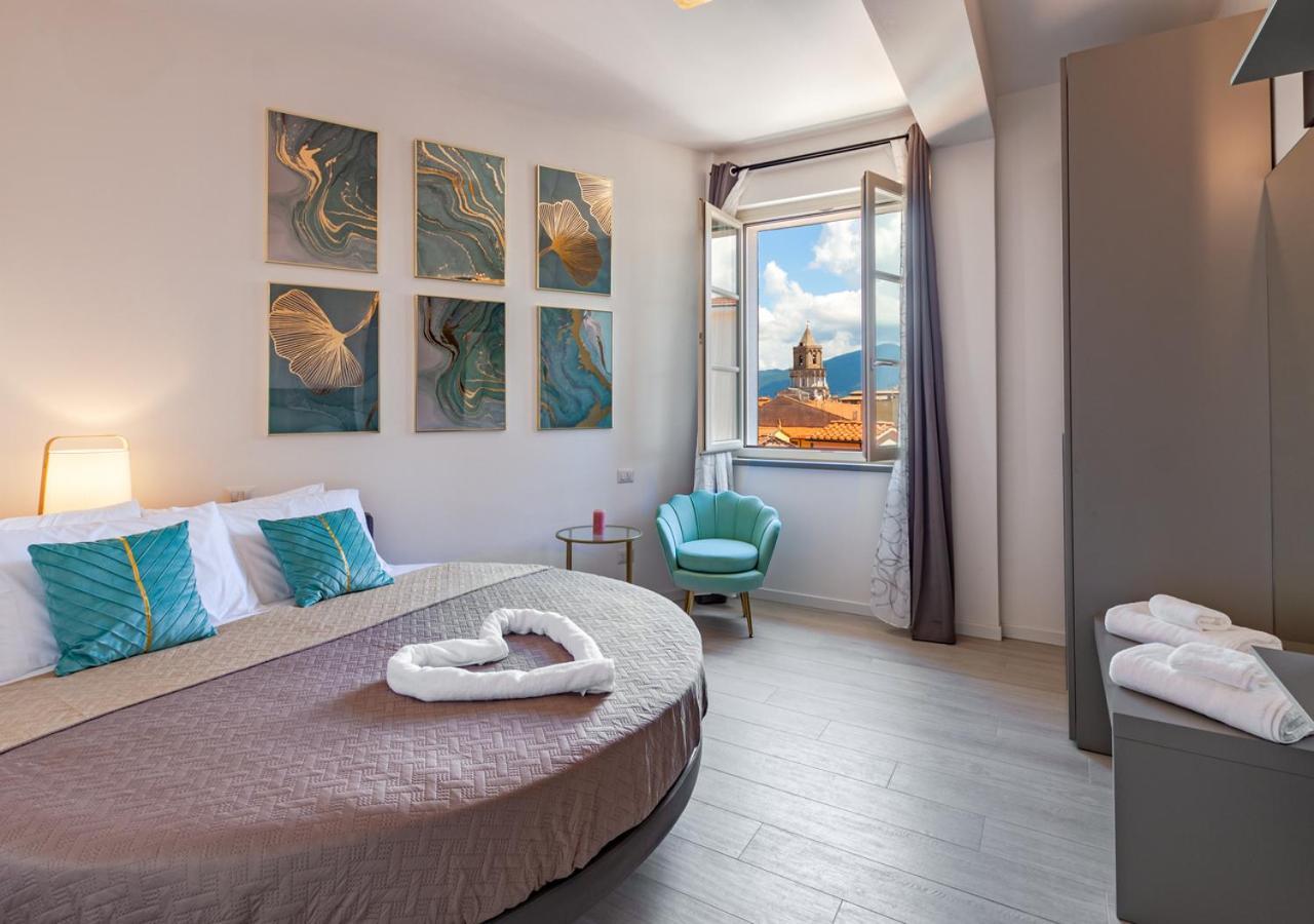 Tower View Luxury Apartment On The River ピサ エクステリア 写真